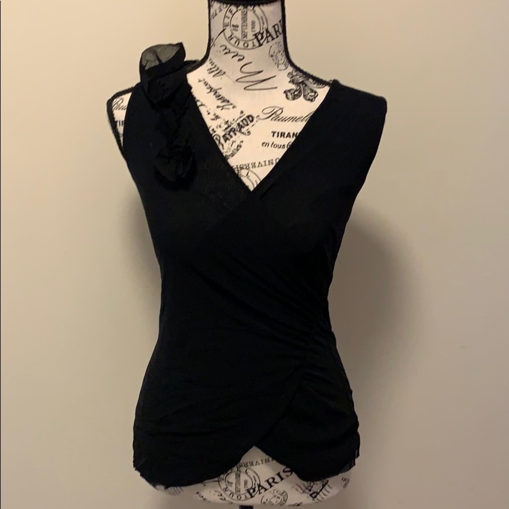 White House black market sleeveless blouse small